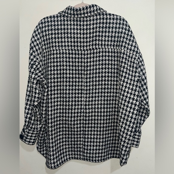 NWOT  Black And White Houndstooth Shirt/Jacket Shacket With Bejeweled Buttons - Picture 7 of 13